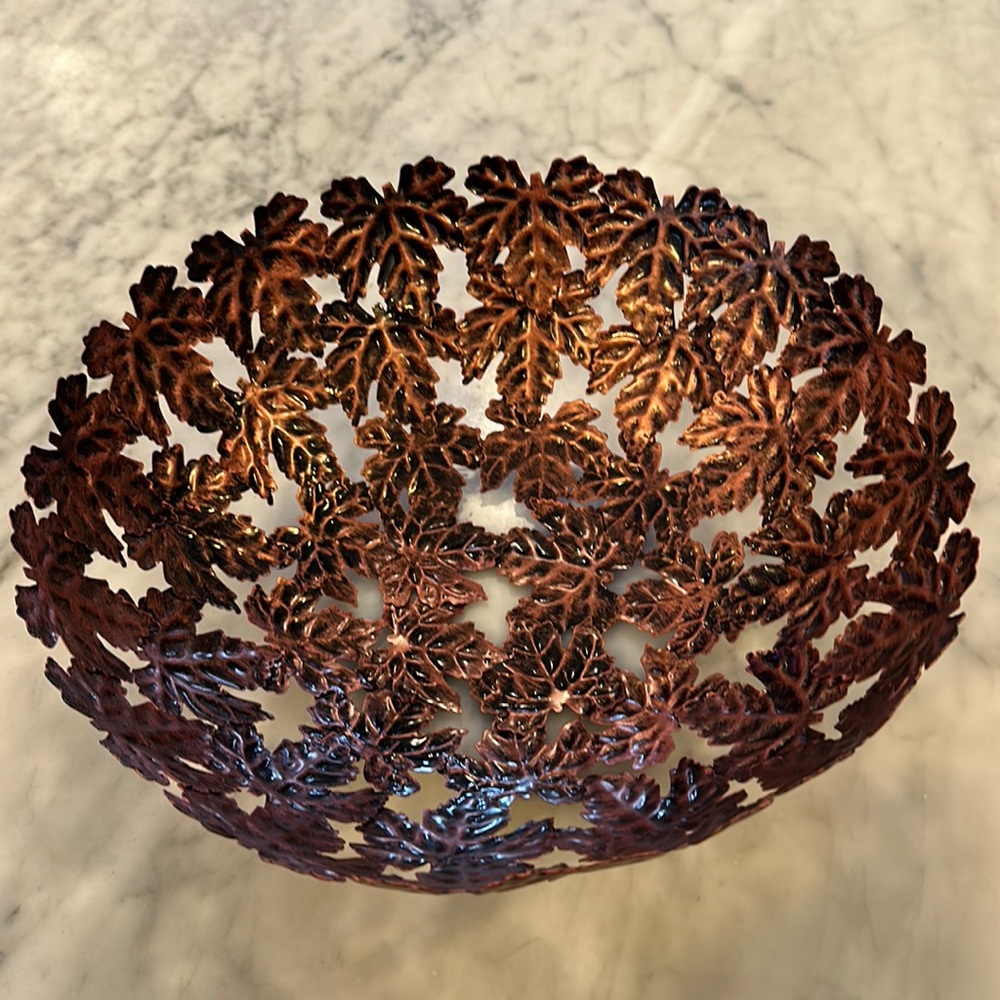 Fall leaf bowl in bronze